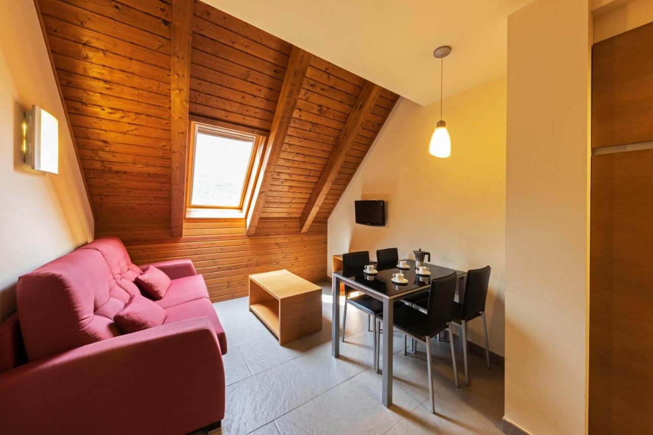 Apartaments Trainera Esterri d'Àneu Buitenkant foto
