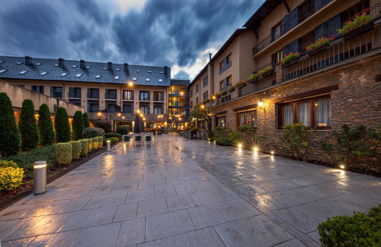 Apartaments Trainera Esterri d'Àneu Buitenkant foto