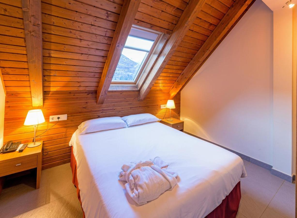 Apartaments Trainera Esterri d'Àneu Buitenkant foto